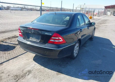 2005 Mercedes-Benz C 240 Luxury 4Matic z USA, uszkodzony, nr VIN WDBRF81J75F716490